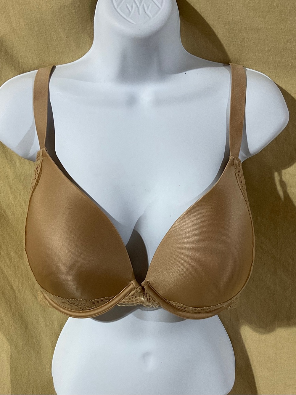Ambrielle Size 40DD Smooth Bra in Tan